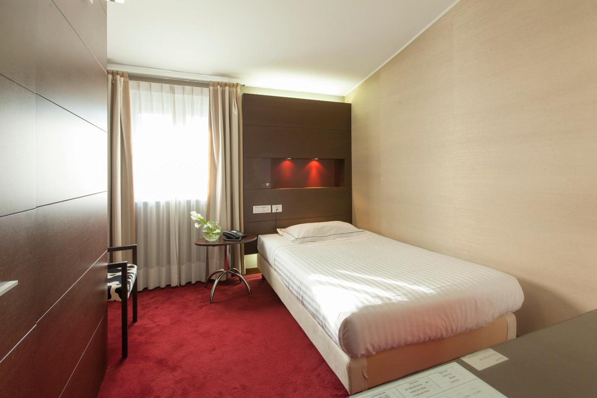 Inverigo Hotel Quarto foto