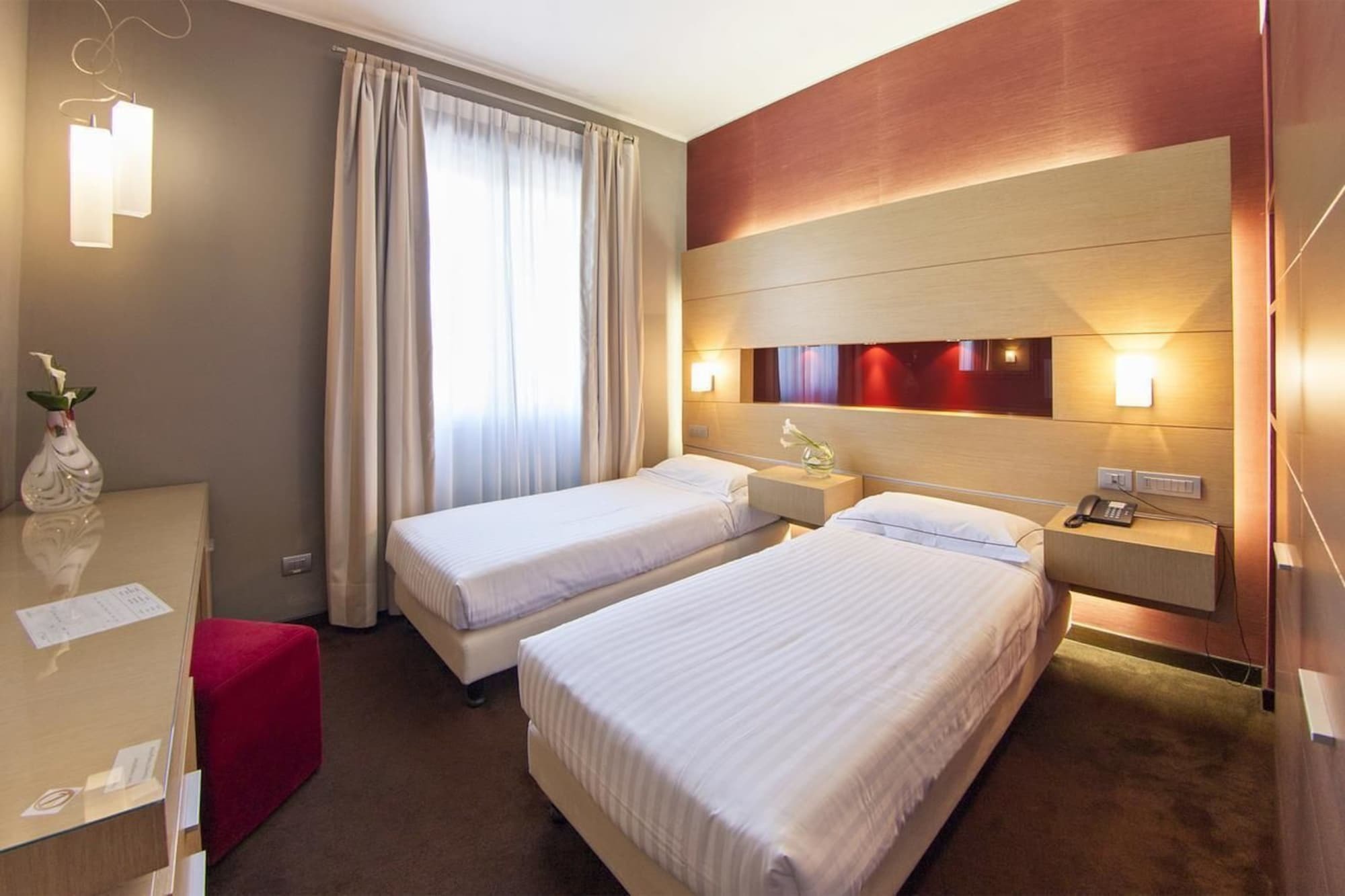 Inverigo Hotel Exterior foto