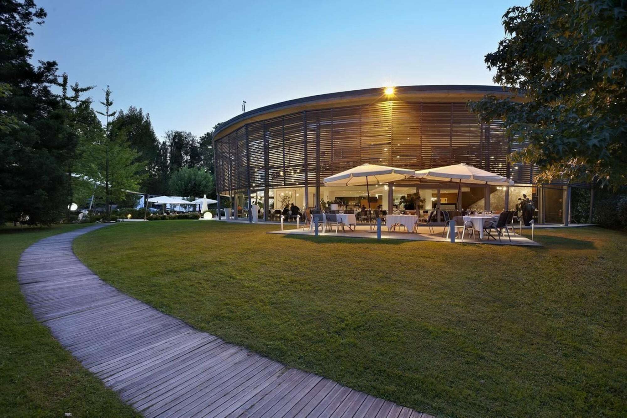 Inverigo Hotel Exterior foto