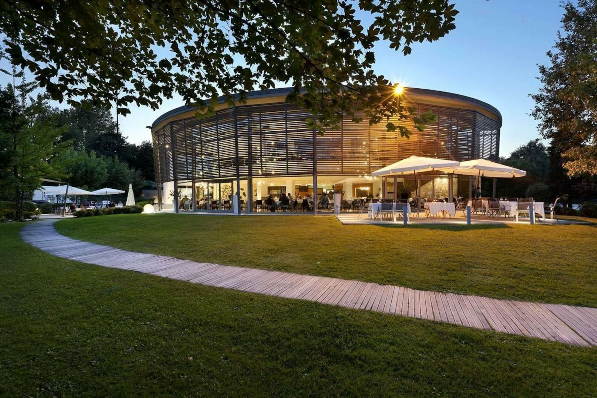 Inverigo Hotel Exterior foto